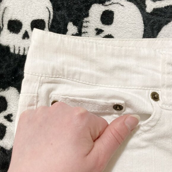 JESSICA Off-white denim walking shorts ~ SMALL MEDIUM cotton bermuda jean shorts - Picture 4 of 11